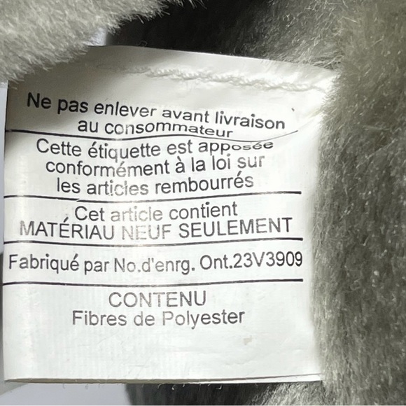 Ringlings 131 Circus 2001 Toy Elephant satin embroidered blanket - Picture 13 of 13